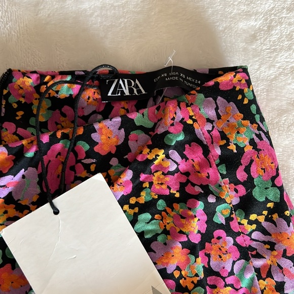 ZARA Flower Skirt - Picture 2 of 3
